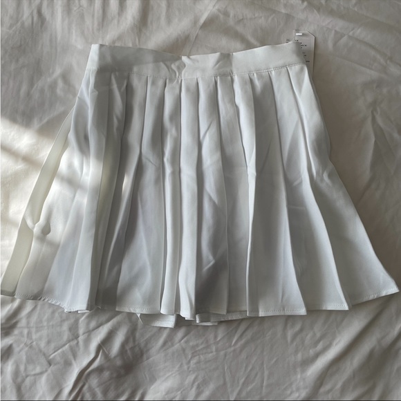 Tennis skirt with shorts - Picture 5 of 9